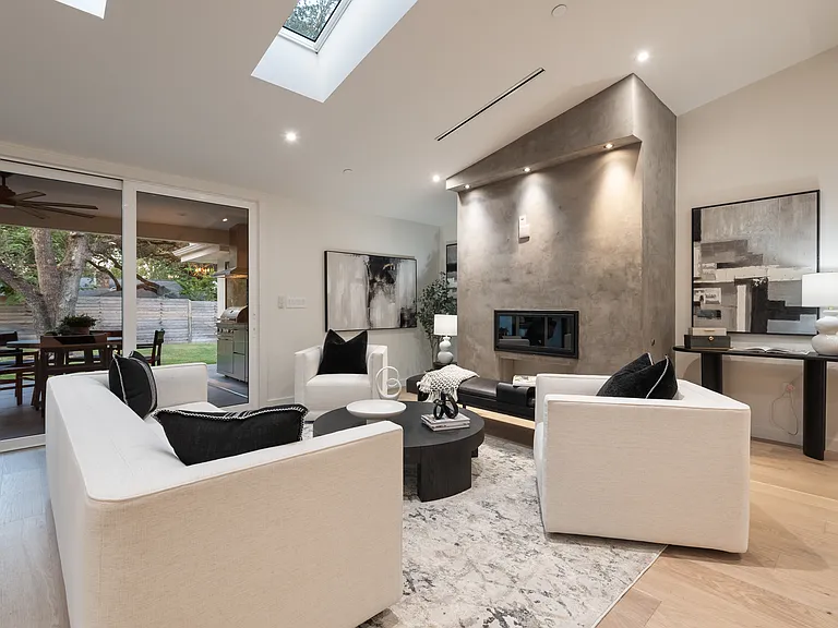 4000 Greystone Dr — Photo 13