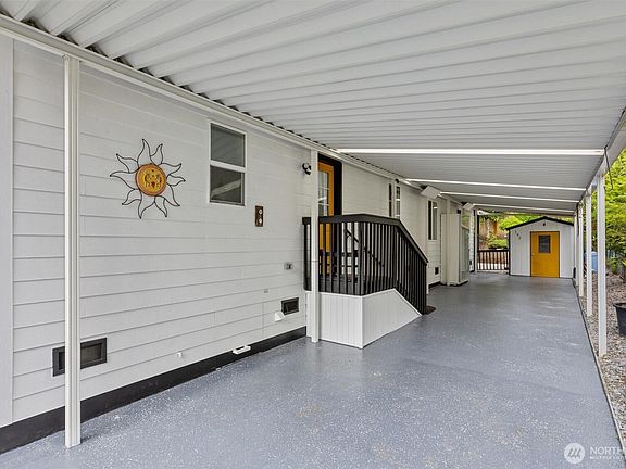 3rd image of 2000 192nd Street #102