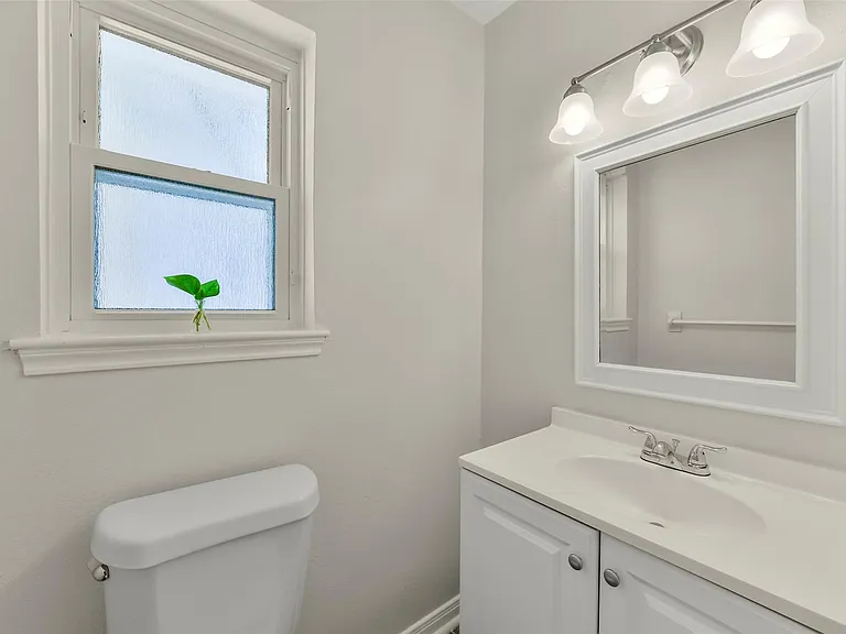 12011 Kirknoll Dr — Photo 27