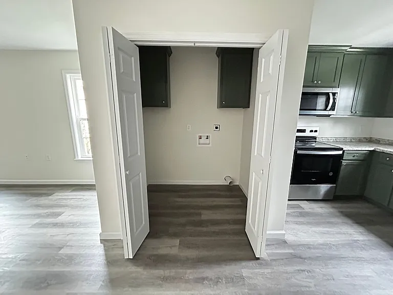 1532 Woodard St — Photo 6