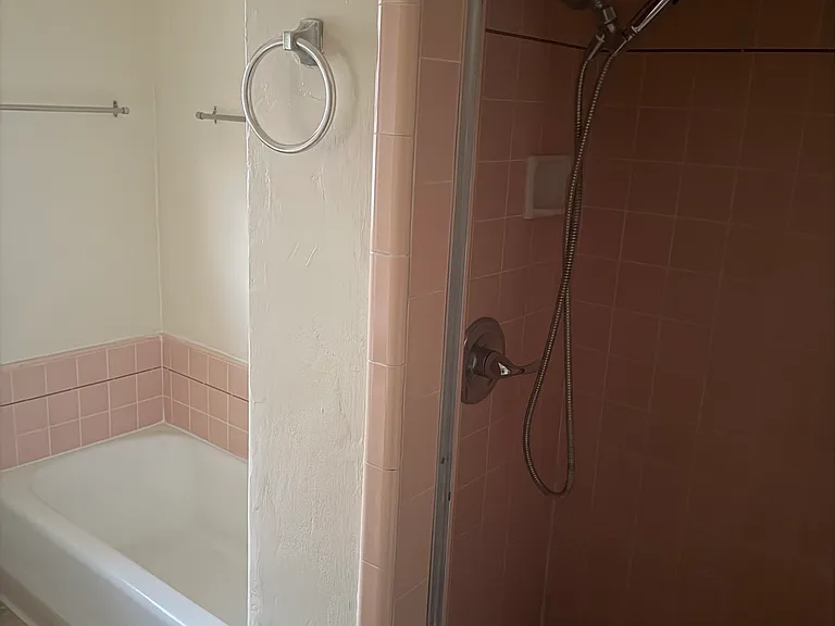 918 W Huntington Dr #K — Photo 10