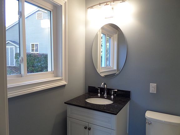 5th image of 163 Carriage Ct #A