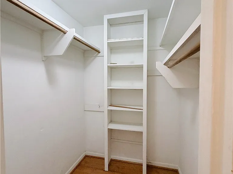 2706 Red Hill Dr — Photo 18