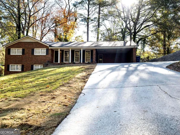 1827 Long Ridge Dr, Macon, GA 31211