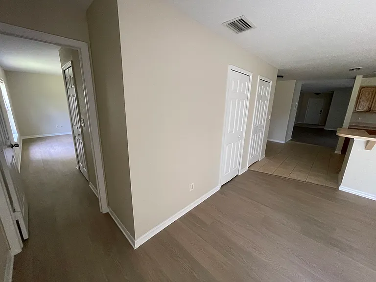 1421 Hibiscus Ave — Photo 5