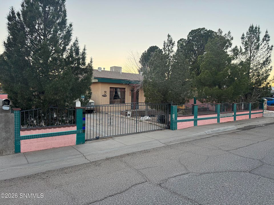 1st image of 1120 Luna St