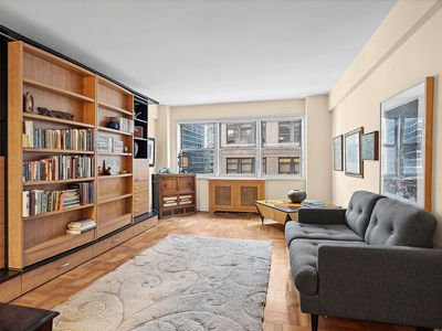 321 E 45th St APT 10E, Manhattan, NY, 10017