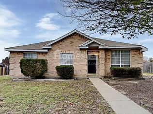 202 Susan Way, Red Oak, TX 75154