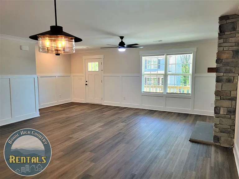 291 Stratford Ln — Photo 41