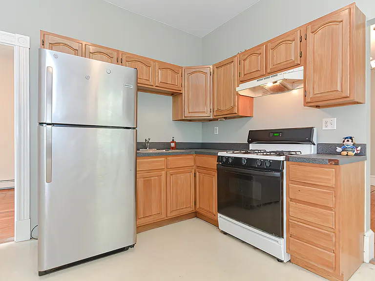 108 Beacon St #1A — Photo 5