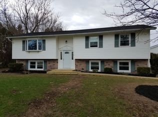 2116 Judge Rd, Basom, NY 14013