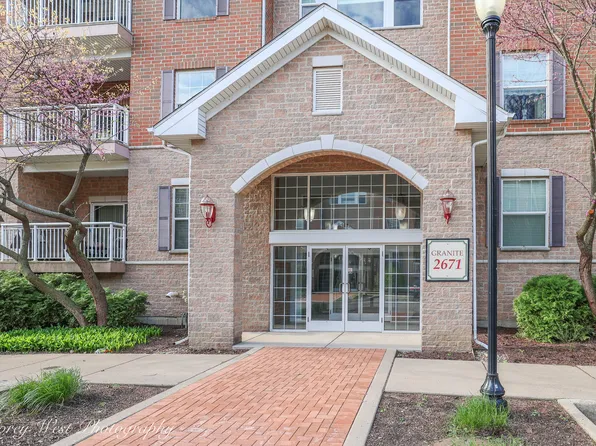 2671 Stone Cir Unit 103, Geneva, IL 60134