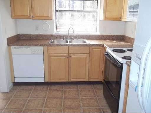 5th image of 963 Tiburon Ln