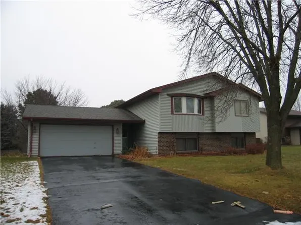 283 Poplar Dr, Shoreview, MN 55126