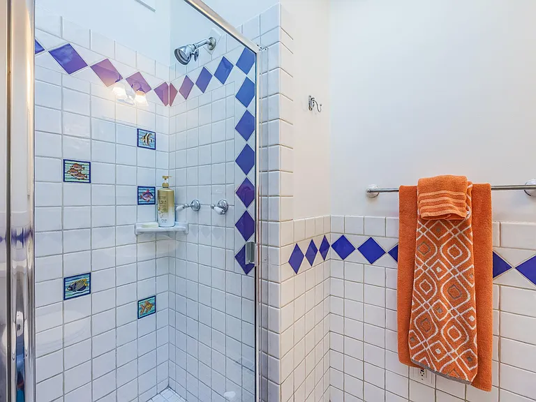 10648 NE 47th Pl — Photo 28