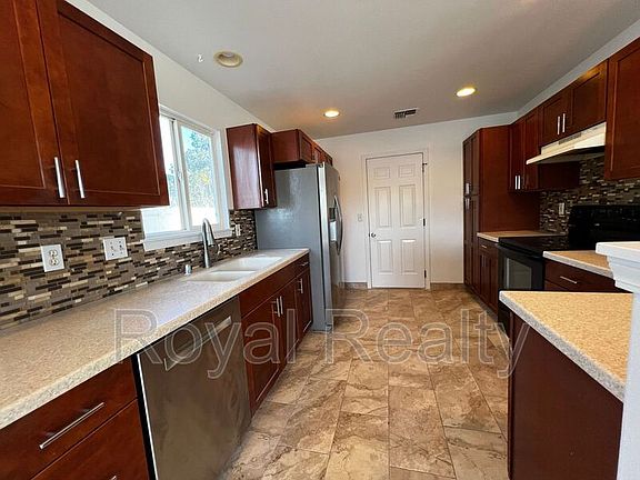 2nd image of 150 Kawailani Cir