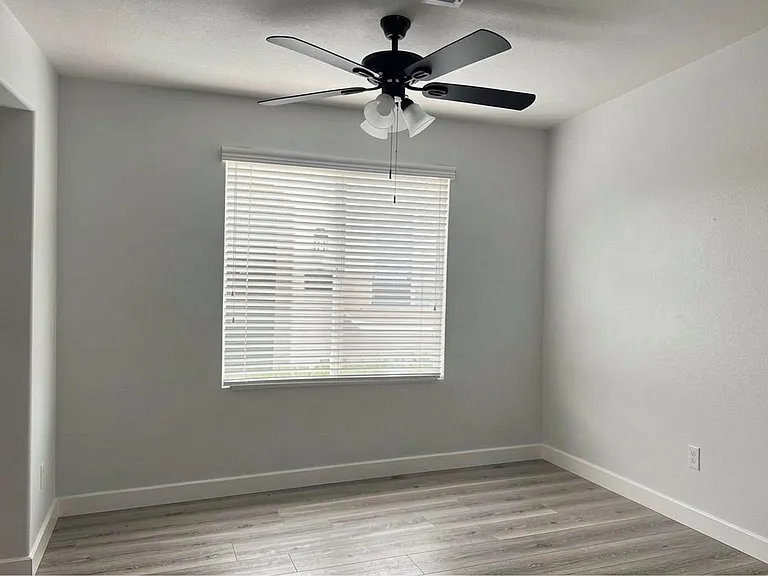 19509 Opal Ln — Photo 10