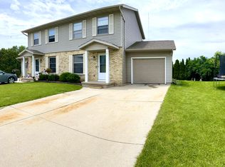 1211 Windwood Ln, Watertown, WI 53094