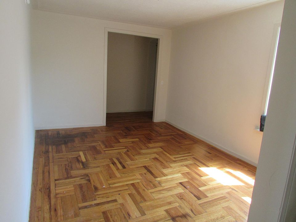 2nd image of 2181 Grand Ave