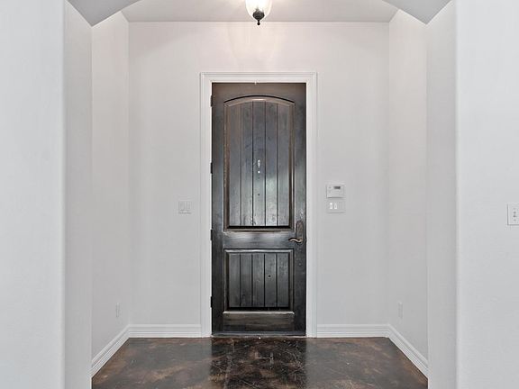 4th image of 485 Canna Lily Cir