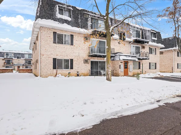 1313 N Baldwin Ct Unit 2C, Palatine, IL 60074