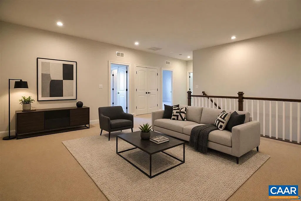3 bed, 2.5 bath, 2403 sqft, $2,700 — Photo 4