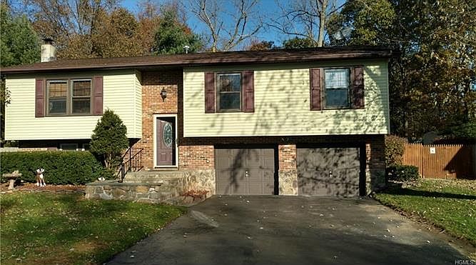 1st image of 5 Creamery Dr