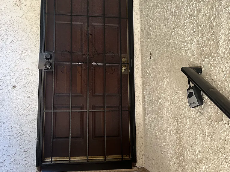 21815 Saticoy St #35 — Photo 20