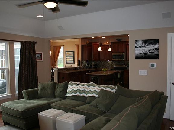 4th image of 1791 Estate Dr