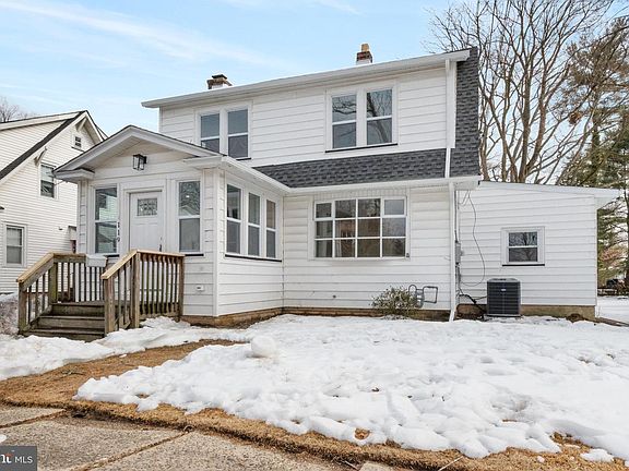 2nd image of 119 Hemlock Ave