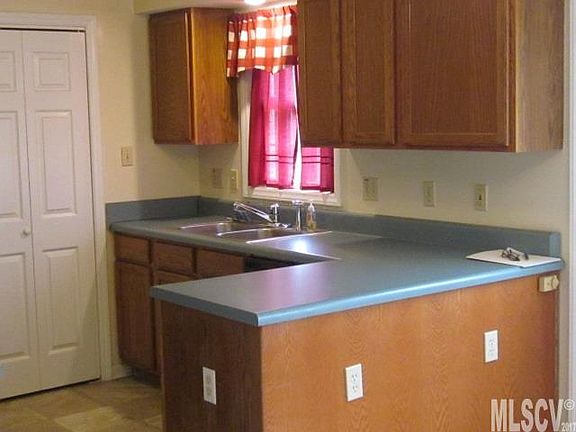 3rd image of 2855 Tumbleweed Dr