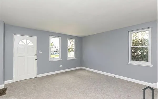 2 bed, 930 sqft, $2,500 — Photo 2