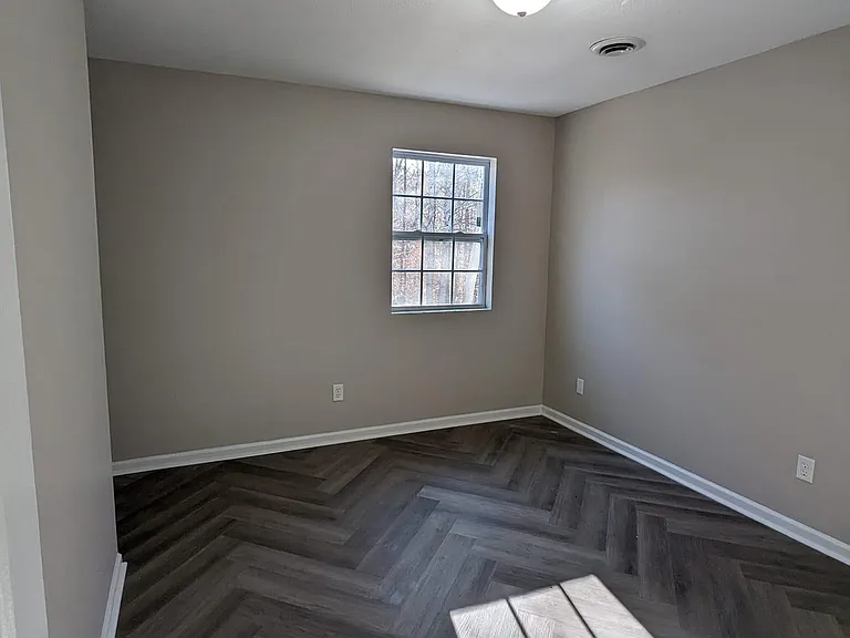 130 Falcon Rd #12 — Photo 11
