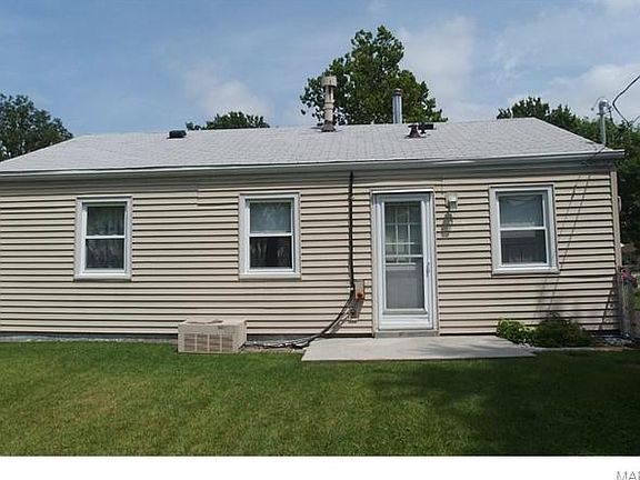 5th image of 3143 Saint David Ln