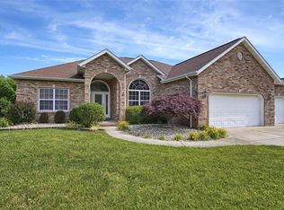 123 Savannah Ct, Glen Carbon, IL