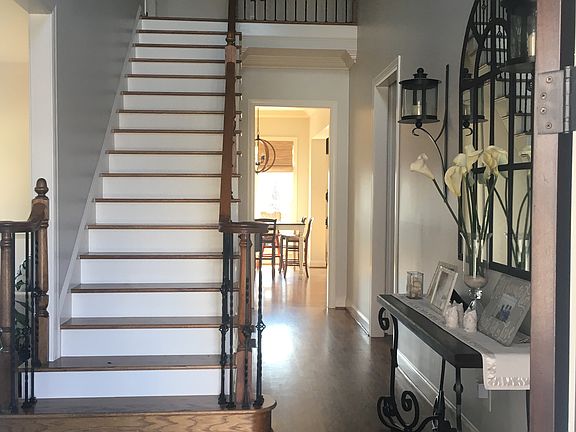 3rd image of 3759 Trebourne Sq SE