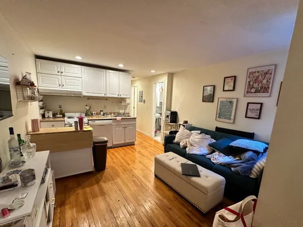 28 Phillips St #M1, Boston, MA 02114
