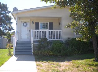 909 Oak Ridge Ter, Whiting, NJ 08759