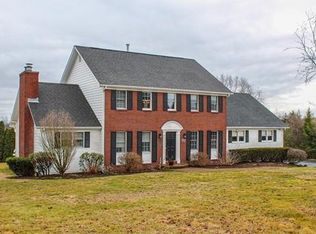 87 Pasture View Ln, Cranston, RI 02921