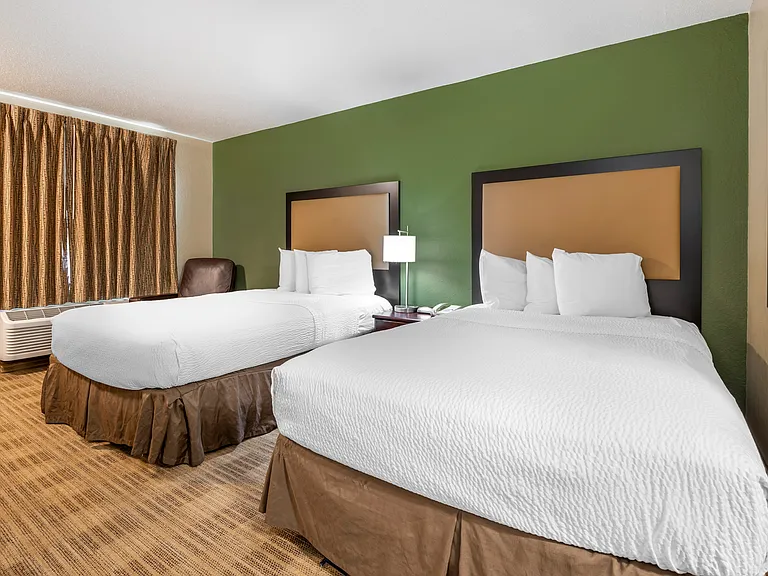 Studio Suite - 2 Full Beds