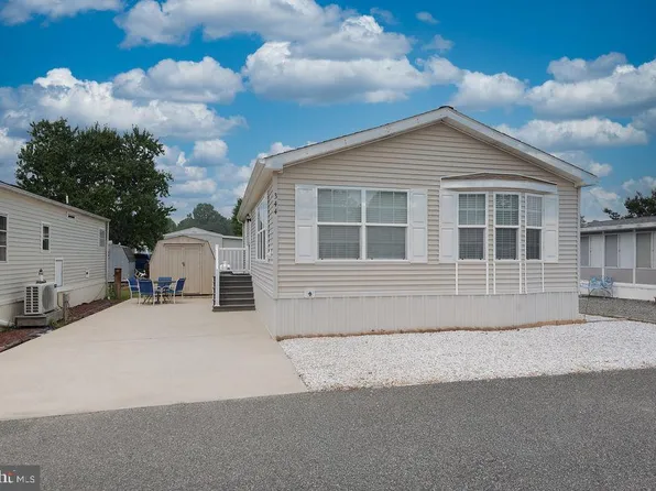 344 Pine Cone Dr, Berlin, MD 21811