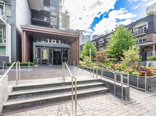 101 Erskine Ave #2212, Toronto, ON M4P 0C5