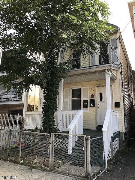 2nd image of 226 Delaware St