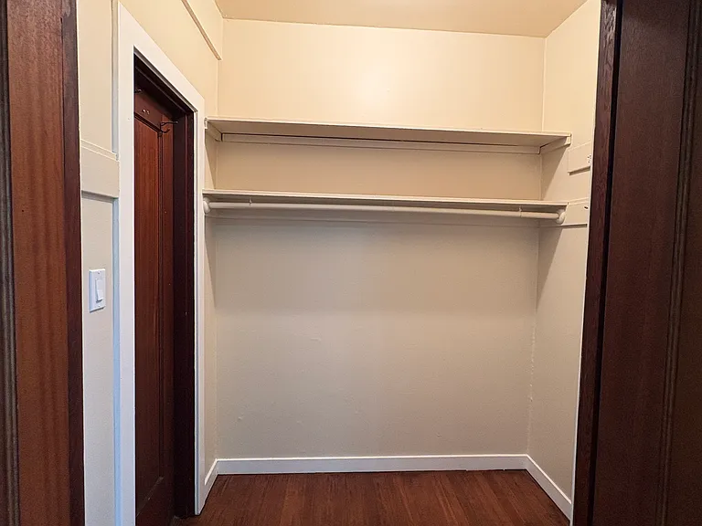 Lenox Apartments — Photo 11