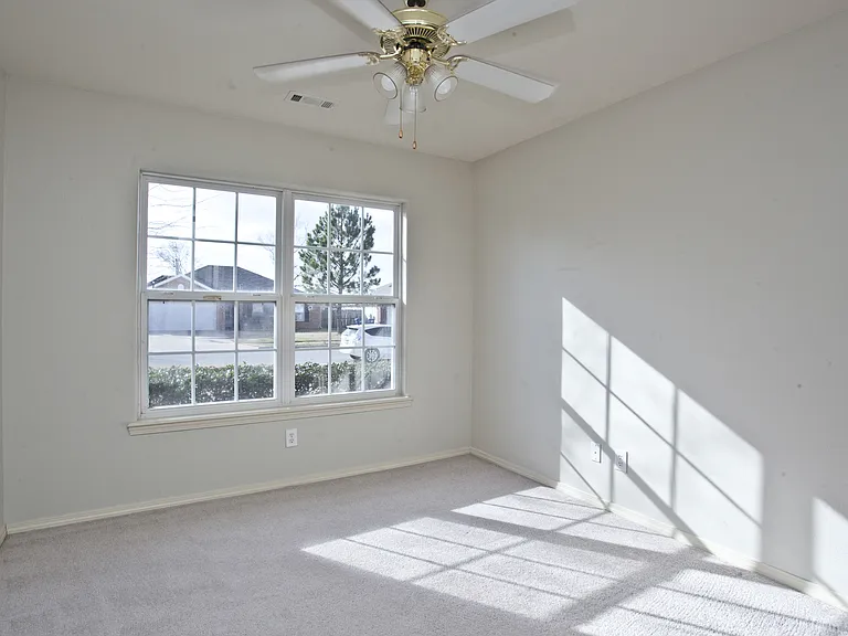 807 Sandrock Rd — Photo 11