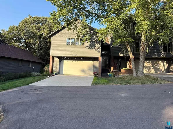 1717 N Tahoe Trl, Sioux Falls, SD 57110