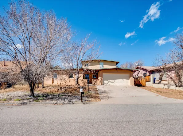 1915 Camino Mora, Los Alamos, NM 87544