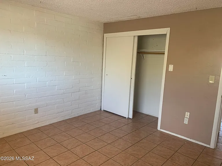 3241 E Monte Vista Dr — Photo 17