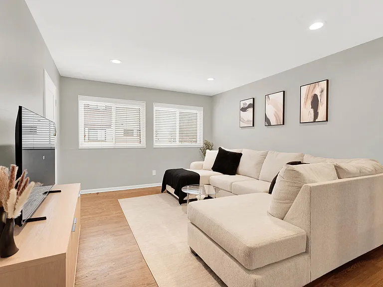 1809 W Farnum Ave #3 — Photo 9