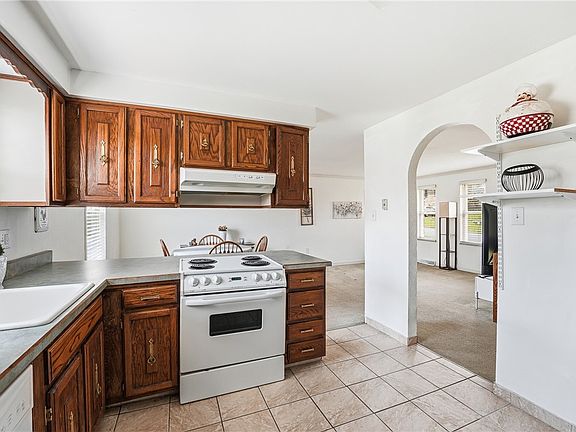 3rd image of 114 Rembrandt Dr
